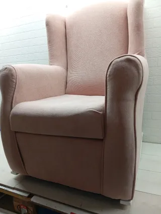 Sillón mecedora  orejero rosa SUENOSZZZ