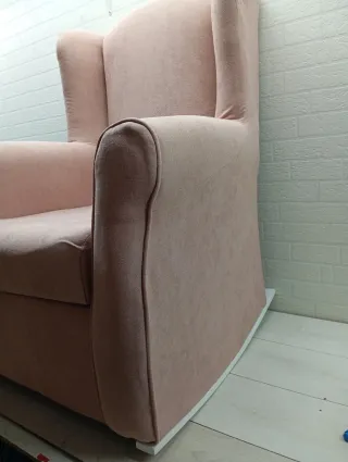 Sillón mecedora  orejero rosa SUENOSZZZ