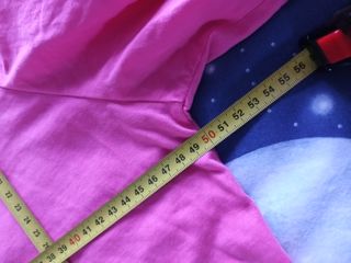 T-shirt Zara rosa vivo con spalle scoperte