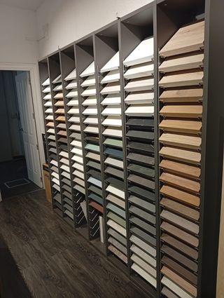 Tienda de cocinas y armarios con taller propio