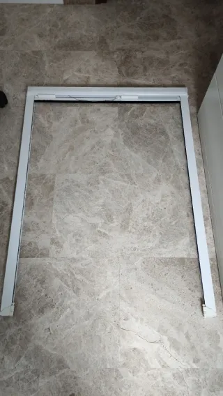 Mosquitera enrollable para ventana