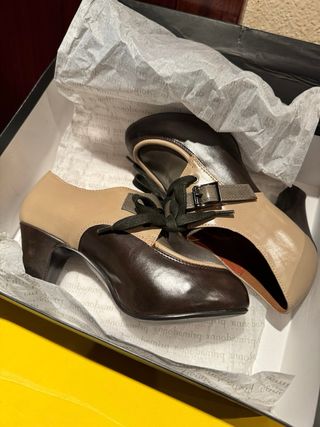Zapatos Primadonna Beige y Marrón