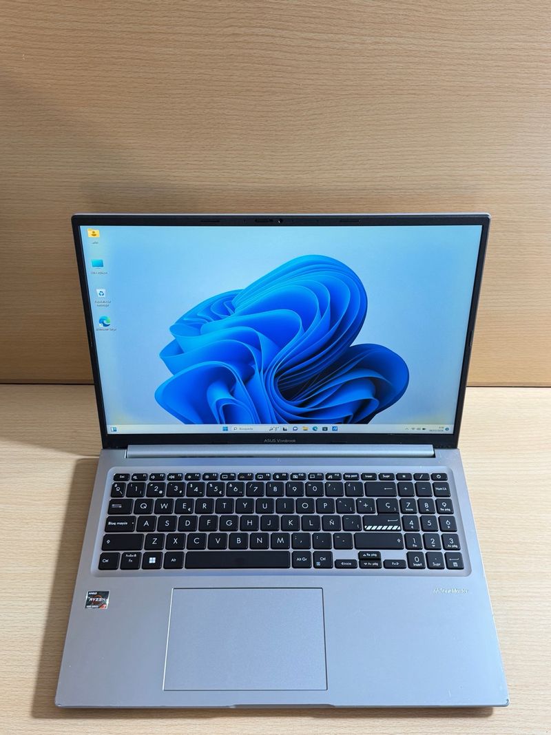 Asus VivoBook 16 Ryzen 7 / 16Gb / 512Gb