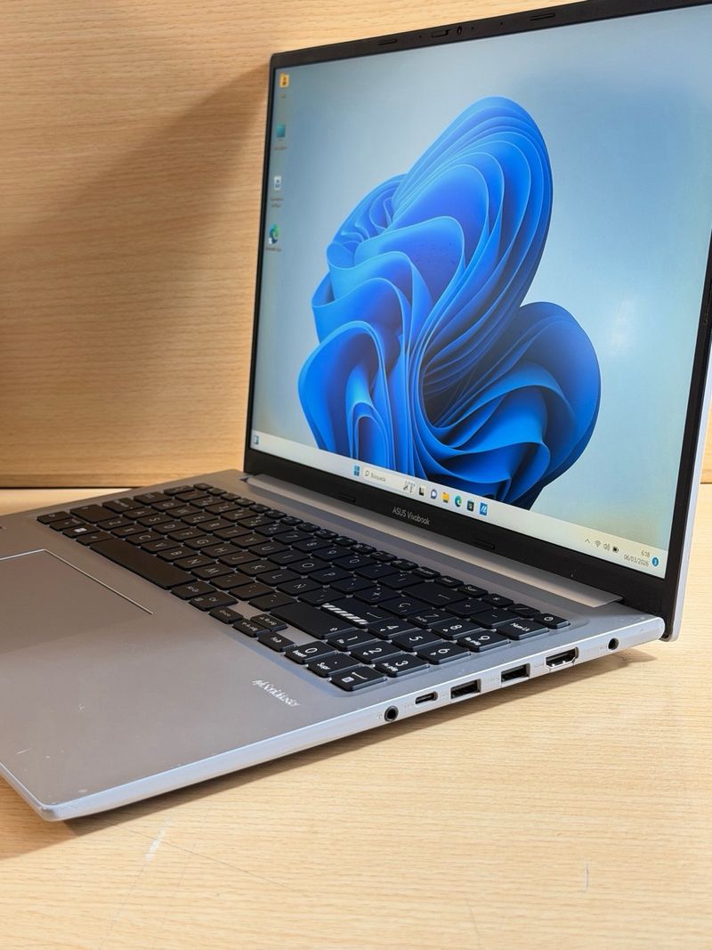 Asus VivoBook 16 Ryzen 7 / 16Gb / 512Gb afbeelding 3