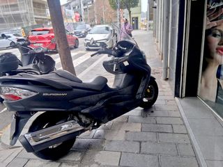 Suzuki Burgman 400 ABS Negra/Gris