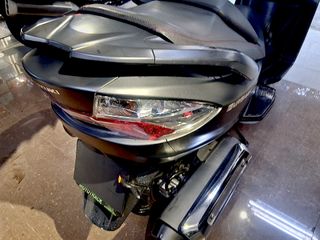 Suzuki Burgman 400 ABS Negra/Gris