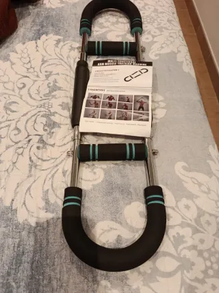 Aparato de musculación para brazos