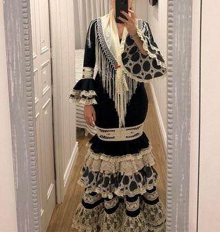 Traje de flamenca negro