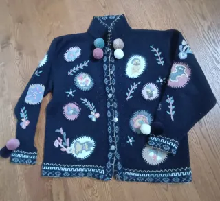 Chaqueta vintage tejida bordada