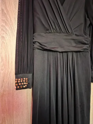 Vestido negro largo con detalles