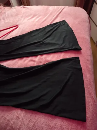 Vestido negro largo con detalles