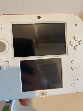 Nintendo 2DS Bianca e Rossa