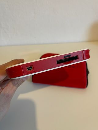 Nintendo 2DS Bianca e Rossa