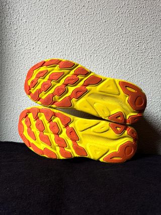 Hoka Clifton 9 Eggnog Beige/Amarillo