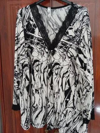 Camiseta manga larga con encaje. Talla grande.