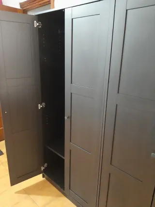 Armario IKEA RAKKSTAD nuevo negro-marrón