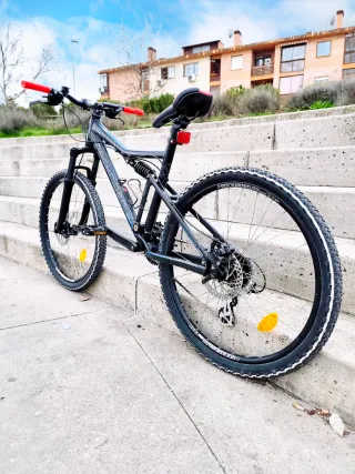 Bicicleta Montaña Rockrider MTB doble suspensión