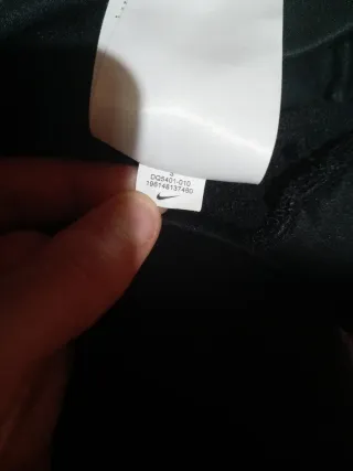 Sudadera Nike Negra con Logo Grande