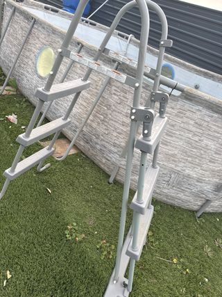 Escalera para piscina desmontable