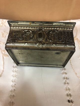 Joyero Modernista Metal Relieves