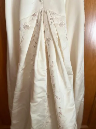 Vestido de Novia Beige y Blanco