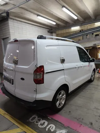 Ford Transit Courier 2022