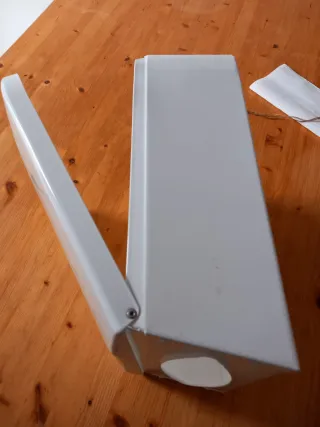 Dispensador Papel Seca-Manos Mediclinics esmaltado