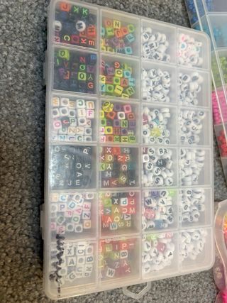 Set de gomas y abalorios para pulseras