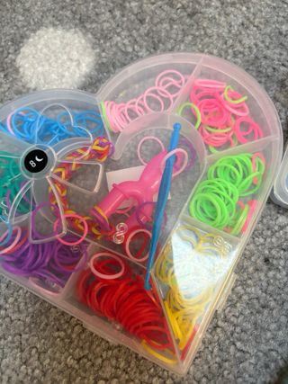 Set de gomas y abalorios para pulseras