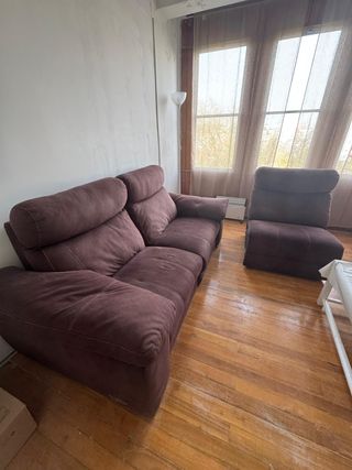 Sofá de tela marrón