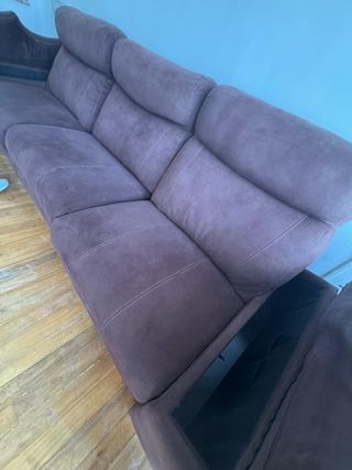 Sofá de tela marrón
