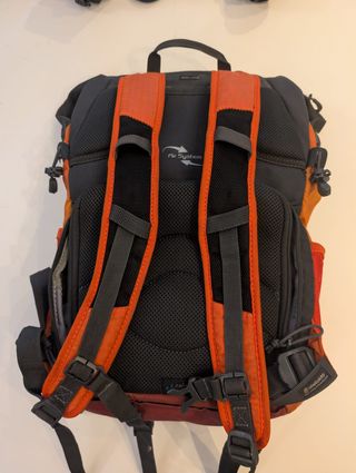 Cámara Nikon D3300 + 3 Lentes + Flash + Mochila