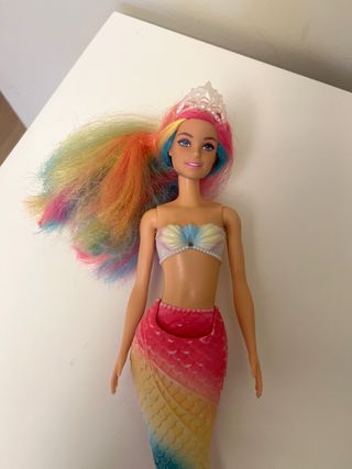 Barbie Sirena Arcoíris Mágico