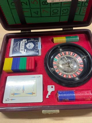 Estuche de piel con Juegos Reunidos Póker Ruleta
