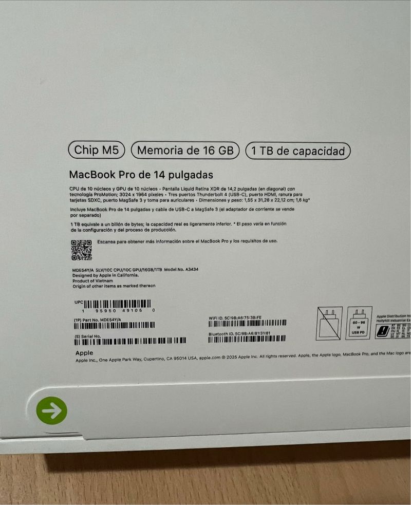 MacBook Pro 14 Pulgadas M5 / 16GB / 1TB afbeelding 2