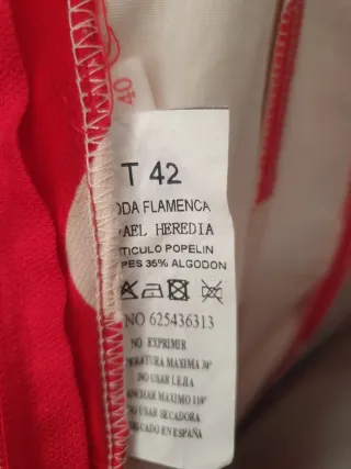 Traje de flamenca rojo lunares blancos