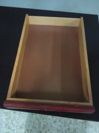 MESA DESPACHO color CAOBA.