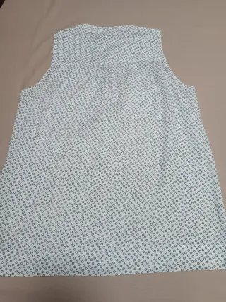 Blusa Sfera sin mangas estampada