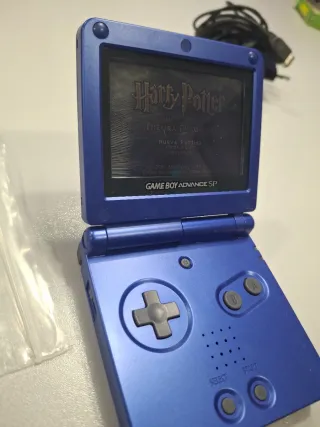 Nintendo Game Boy SP Azul con cargador.
