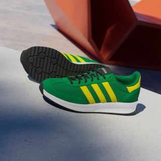 Adidas Run 70s 2.0 Amarillo/Verde y Negro amarillo