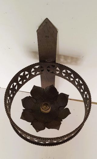 Farol de forja artesanal