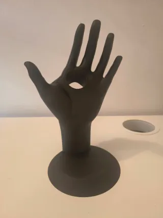 Botellero 3D Mano Diseño Moderno