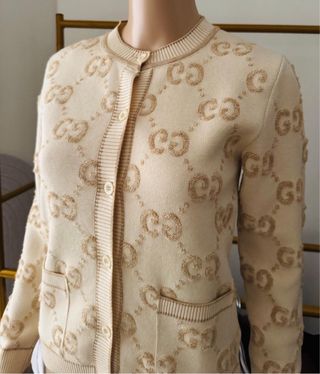 Suéter Gucci M Beige/Dorado GG