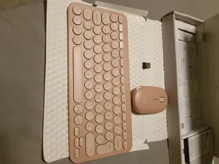 Teclado y Ratón Inalámbricos Logitech Pebble Combo