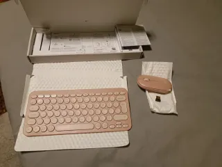 Teclado y Ratón Inalámbricos Logitech Pebble Combo