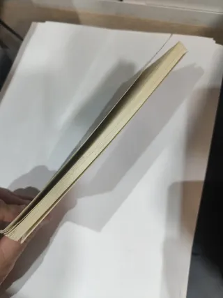 Libro Hola estupid mosntre pelut