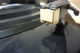 Mini cadena Sanyo DCX W8 con tocadiscos