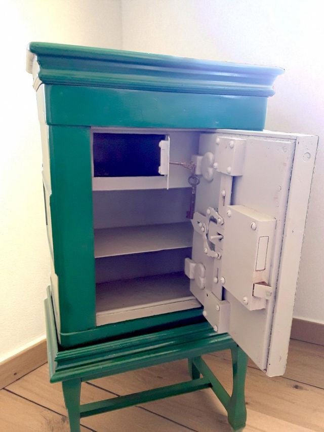 Caja Fuerte Antigua Verde