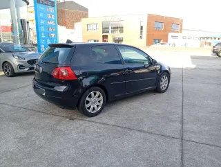 Volkswagen Golf 2004