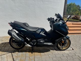 Yamaha TMAX 560 tech max Maxi-Scooter